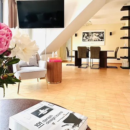 아파트 Stader Penthouse Mit Dachterrassen 슈타데